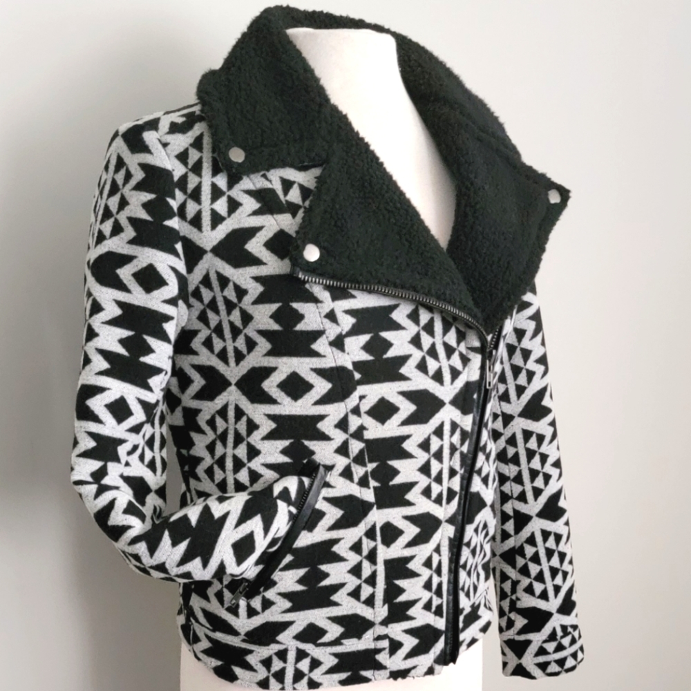 Forever 21 Tribal Print, Sherpa lined